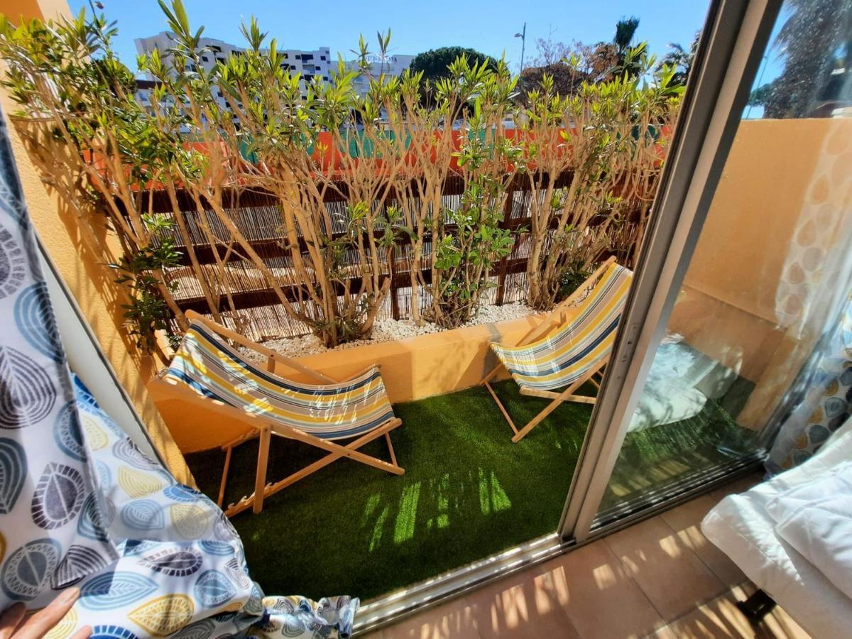 Appartement En Residence Avec Piscine Proche Mer 르발카레스 외부 사진