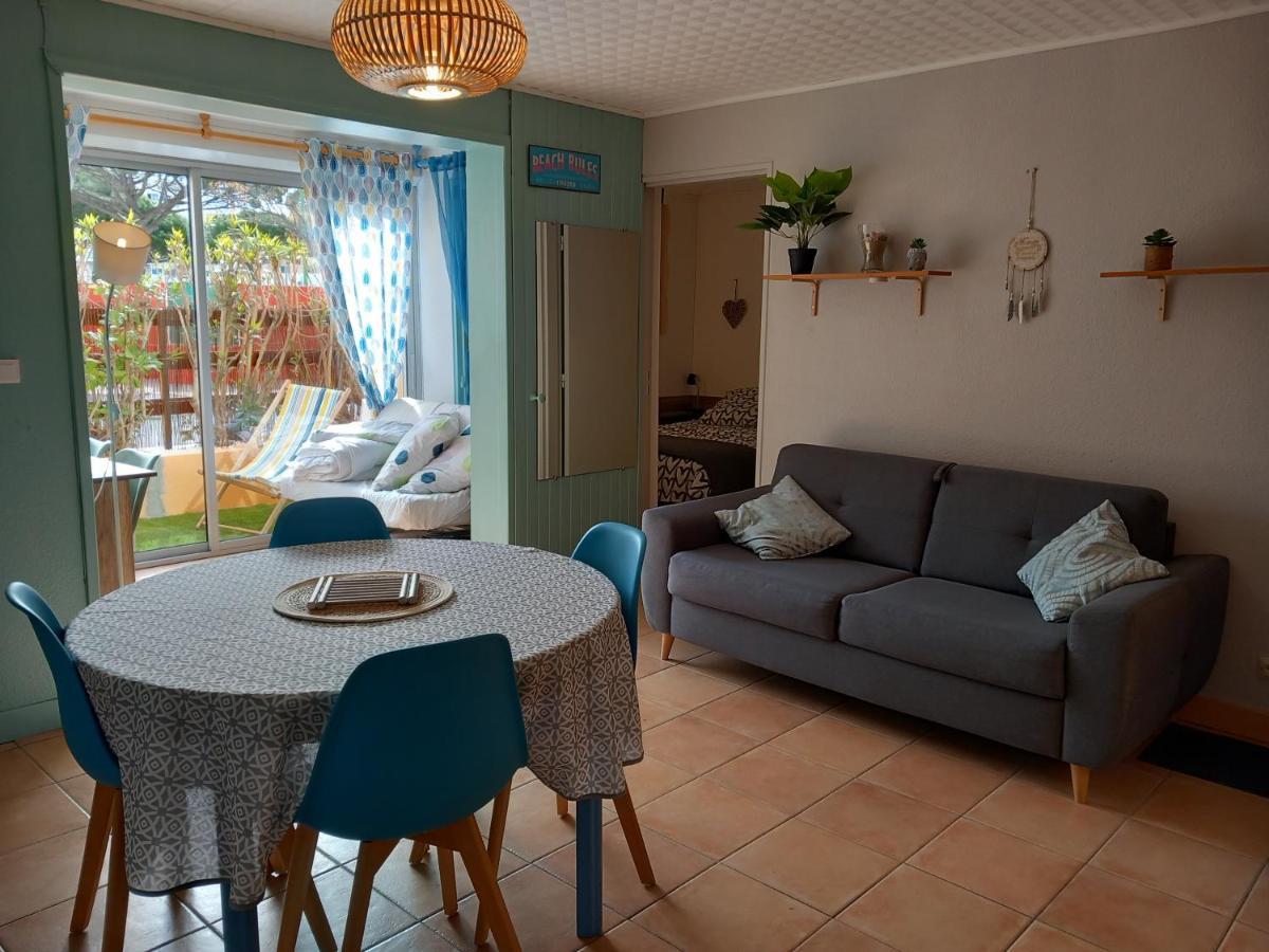 Appartement En Residence Avec Piscine Proche Mer 르발카레스 외부 사진