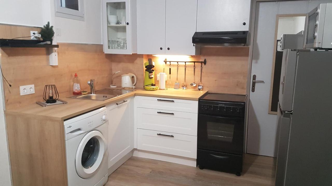 Appartement En Residence Avec Piscine Proche Mer 르발카레스 외부 사진