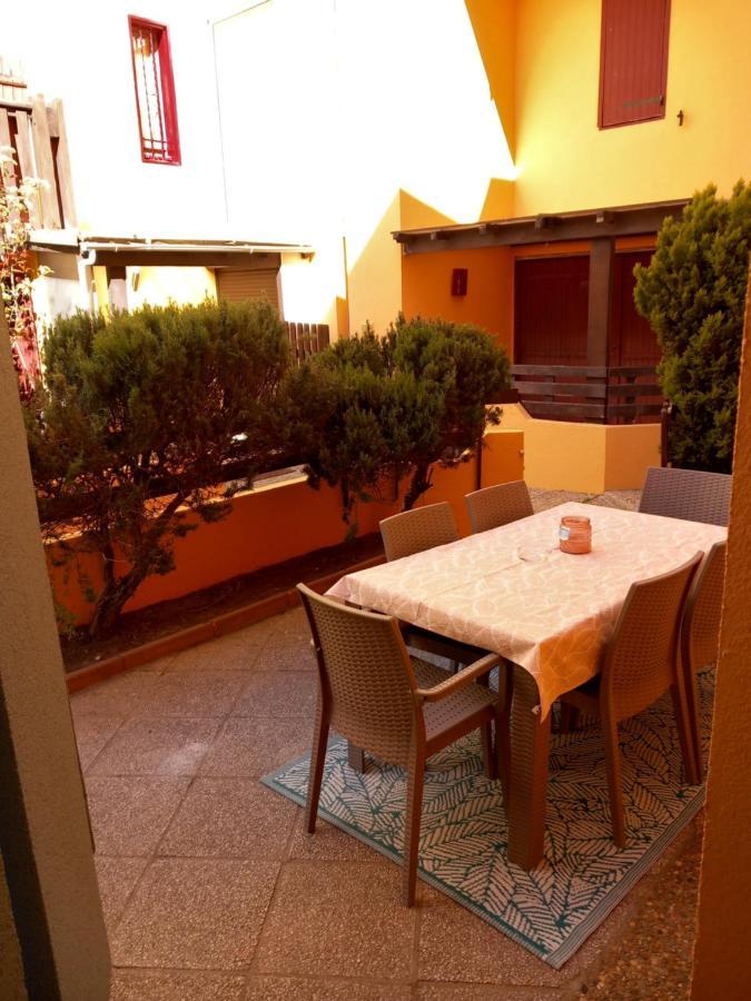Appartement En Residence Avec Piscine Proche Mer 르발카레스 외부 사진