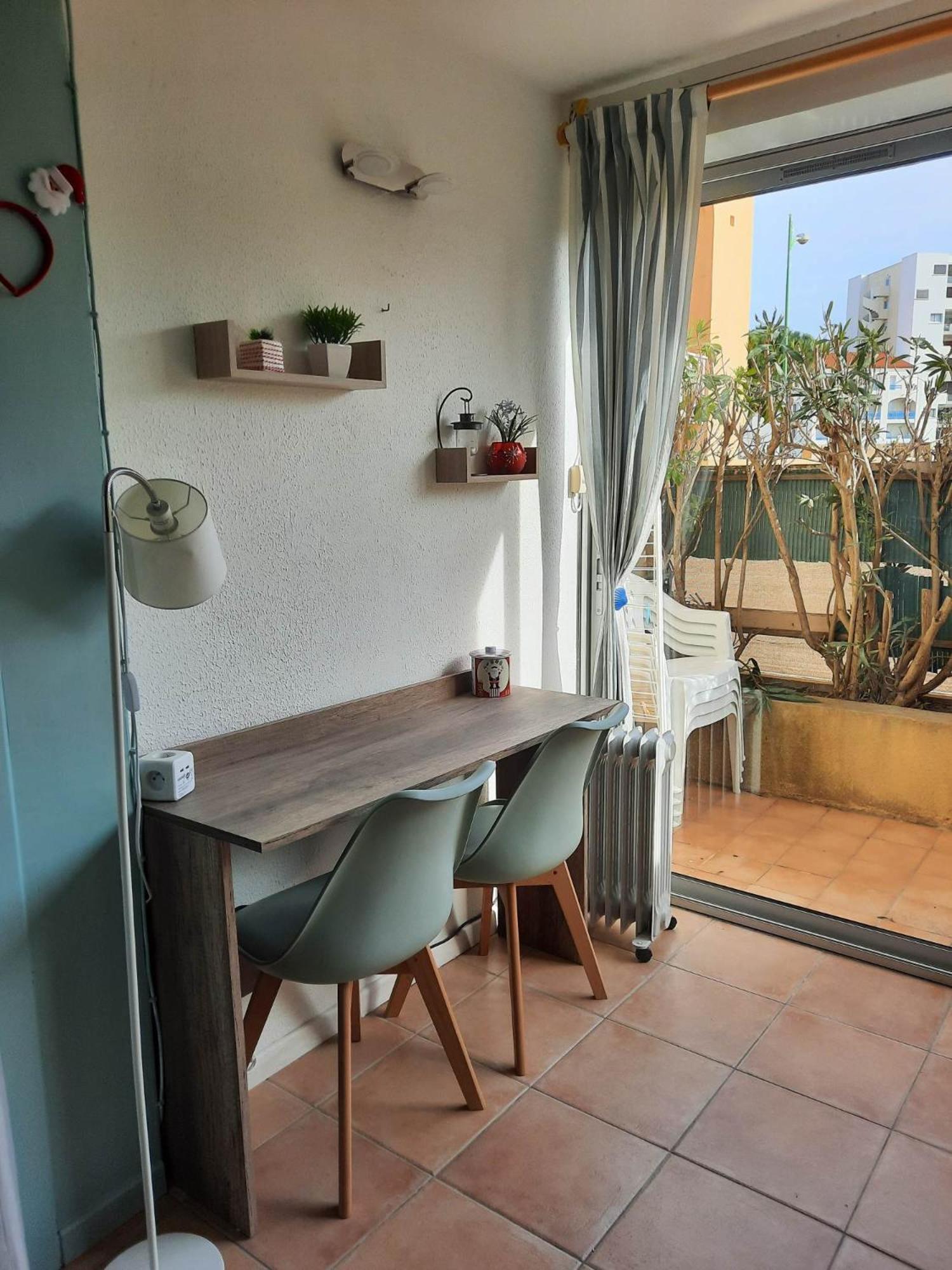 Appartement En Residence Avec Piscine Proche Mer 르발카레스 외부 사진